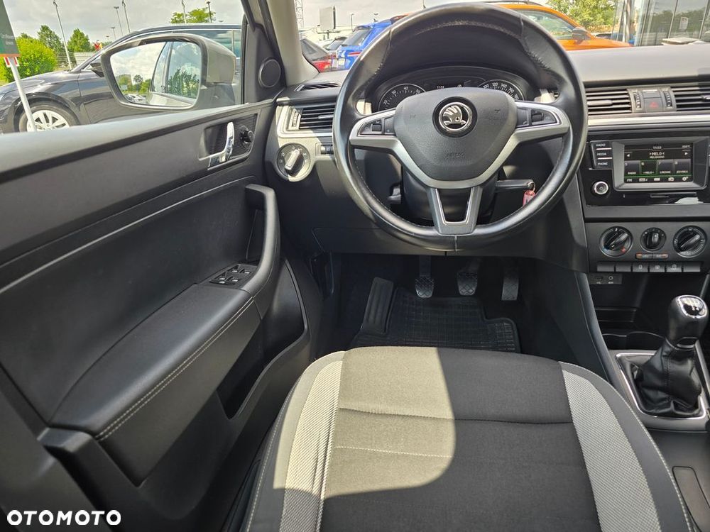 Skoda RAPID 1.2 TSI Ambition - 20