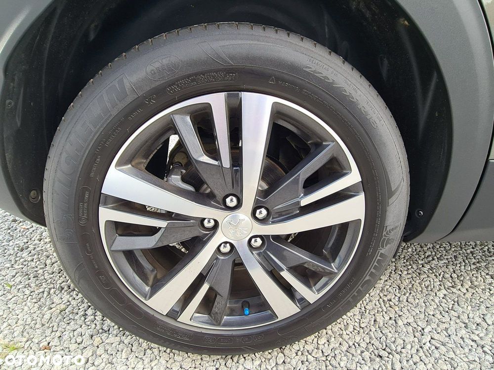 Peugeot 3008 1.2 PureTech Allure S&S EAT6 - 39