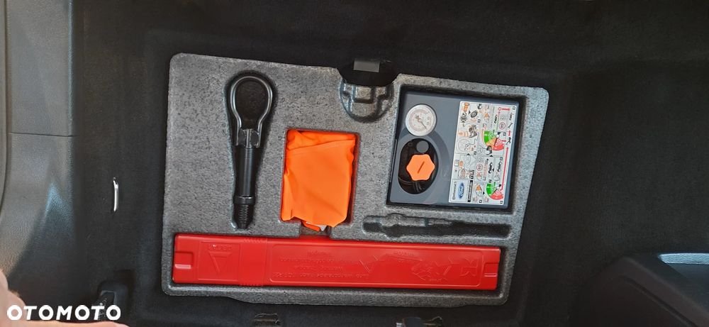 Ford S-Max 2.0 EcoBlue Titanium - 16