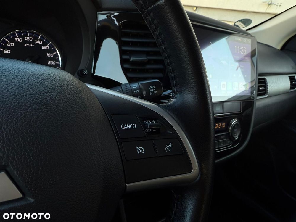 Mitsubishi Outlander 2.0 2WD Invite - 36