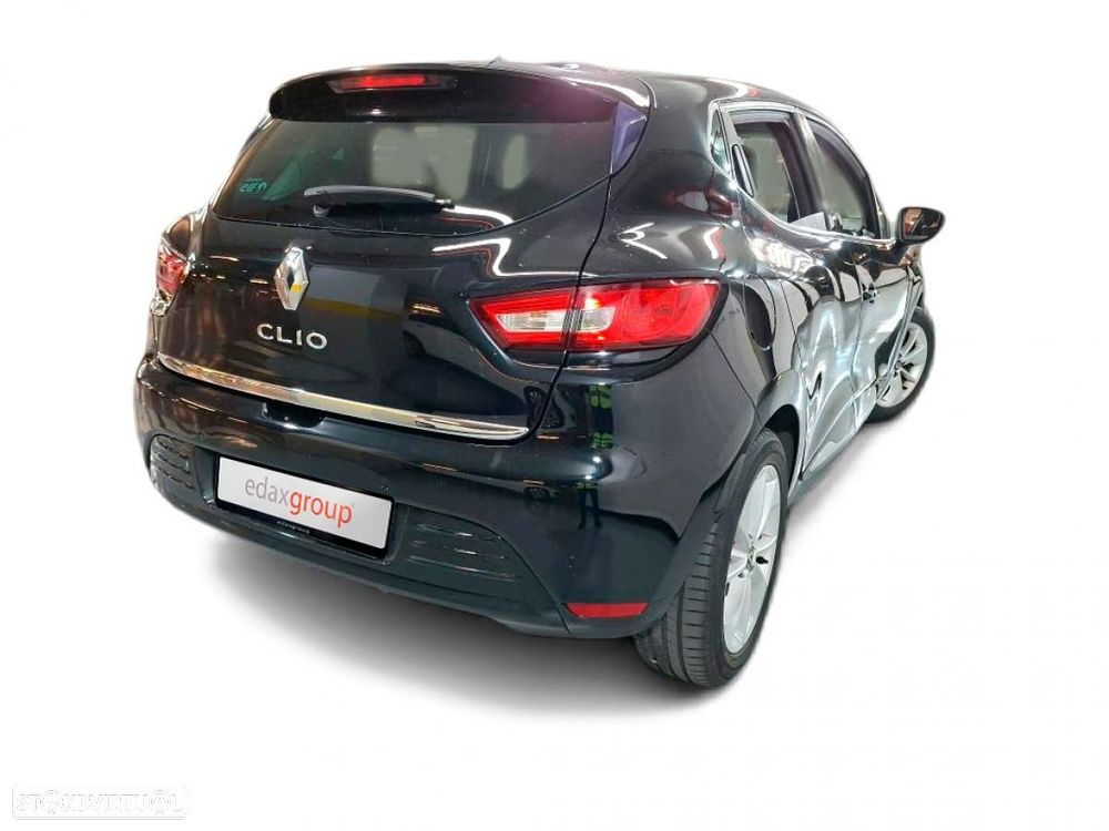 Renault Clio - 6