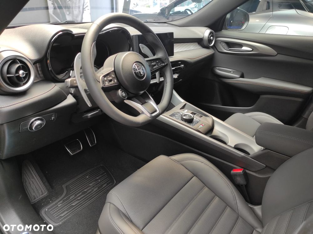 Alfa Romeo Tonale 1.5 T4 GSE mHEV Veloce DCT - 5