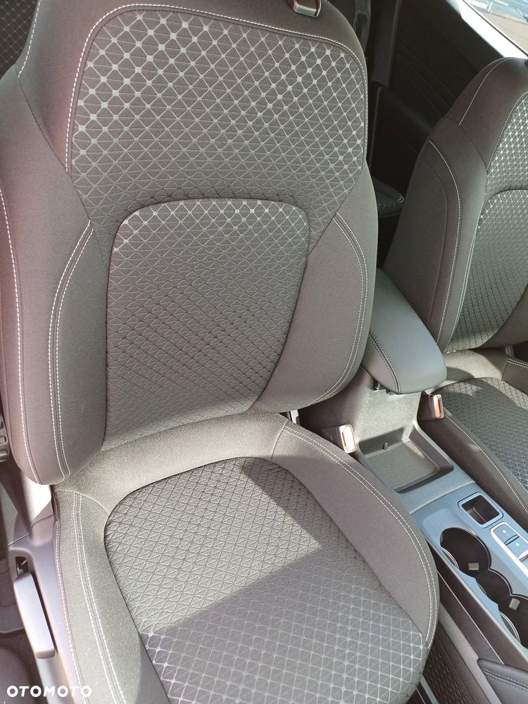 Ford Kuga 2.5 FHEV AWD Titanium eCVT - 25