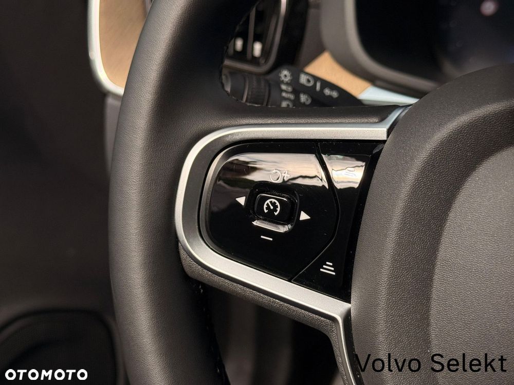 Volvo XC 60 - 25