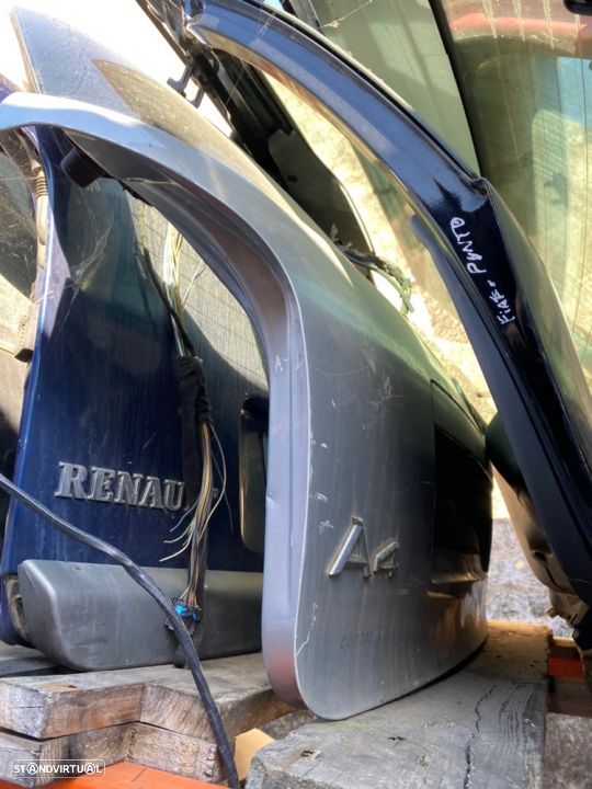 Tampa mala Audi A4 carrinha cinza 2001 - 1