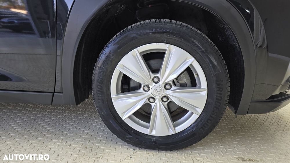 Lexus UX - 19