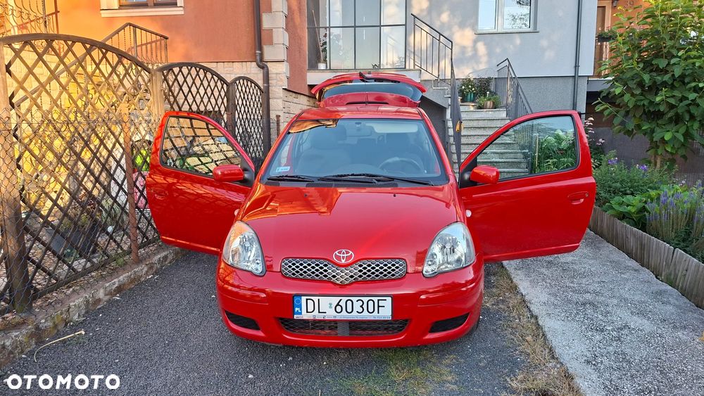 Toyota Yaris 1.0 Base - 11