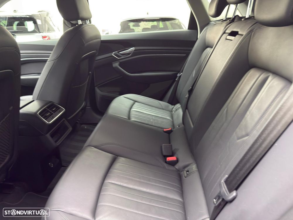 Audi e-tron 55 quattro Advanced - 32