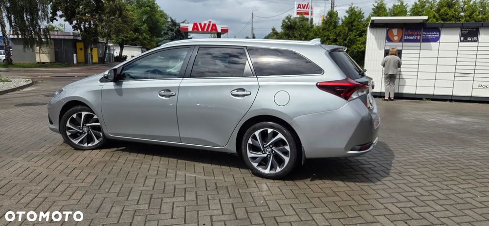 Toyota Auris 1.6 D-4D Design Edition - 10