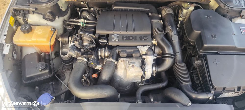 Peugeot 407 SW 1.6 HDi Premium - 21