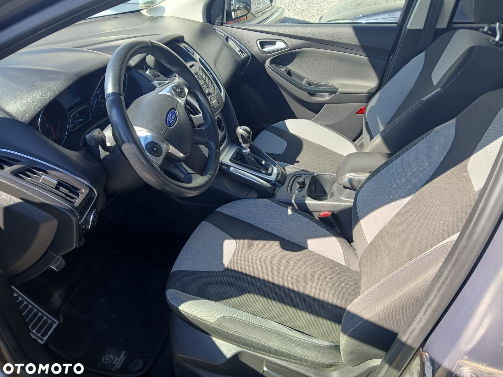 Ford Focus Turnier 1.6 TDCi DPF Start-Stopp-System Champions Edition - 9