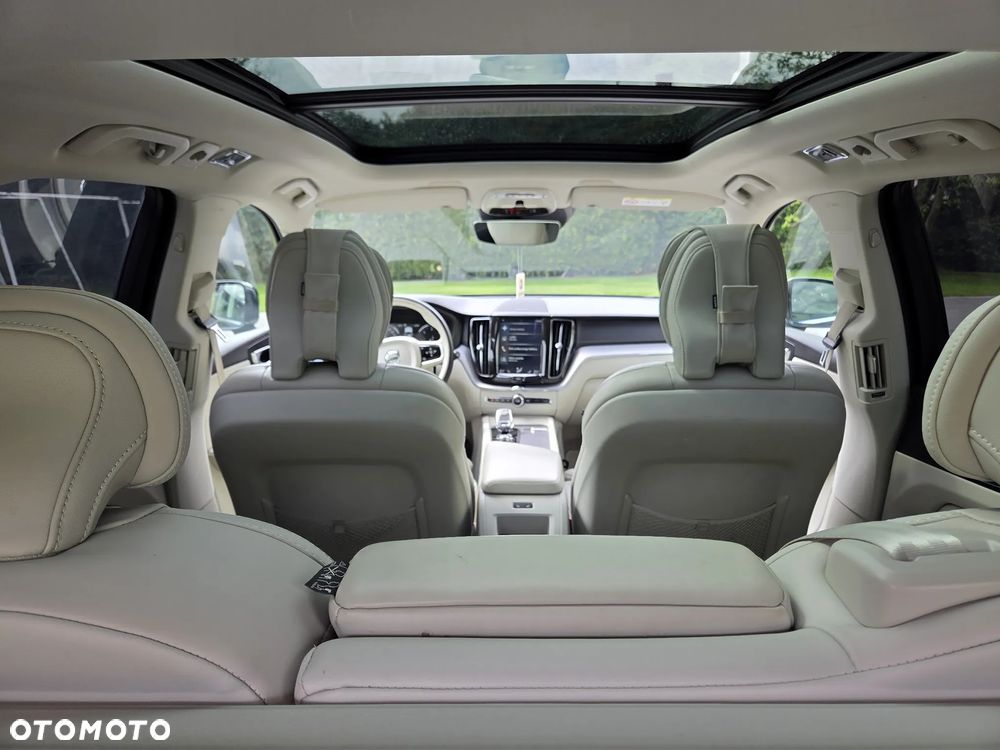 Volvo XC 60 B5 D AWD Geartronic Inscription - 34