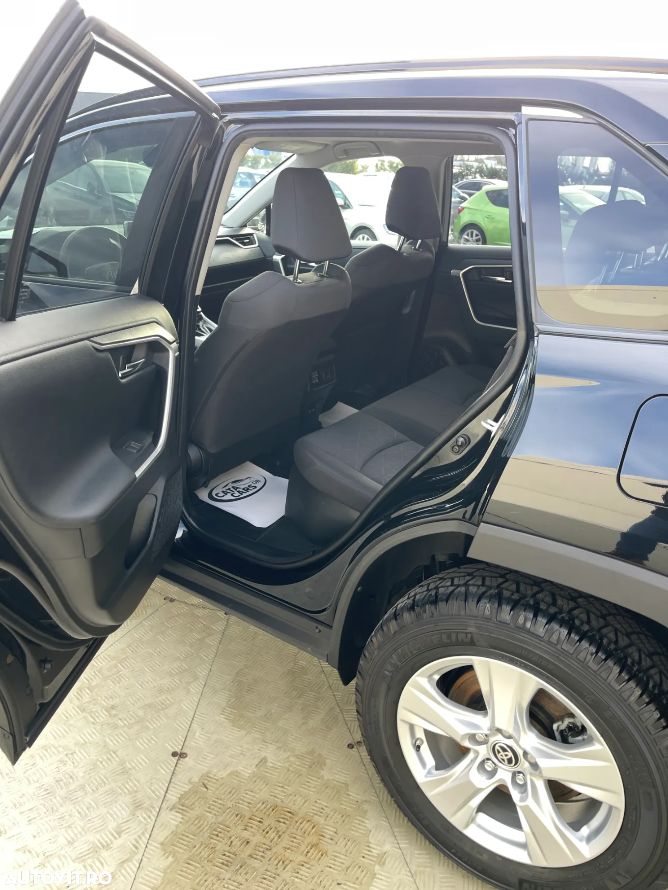 Toyota RAV4 - 26