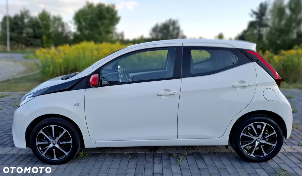 Toyota Aygo x-play connect - 27