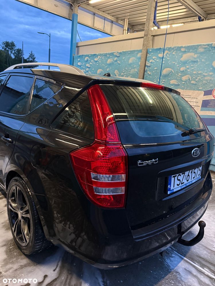 Kia Ceed 2.0 crdi Optimum + - 2