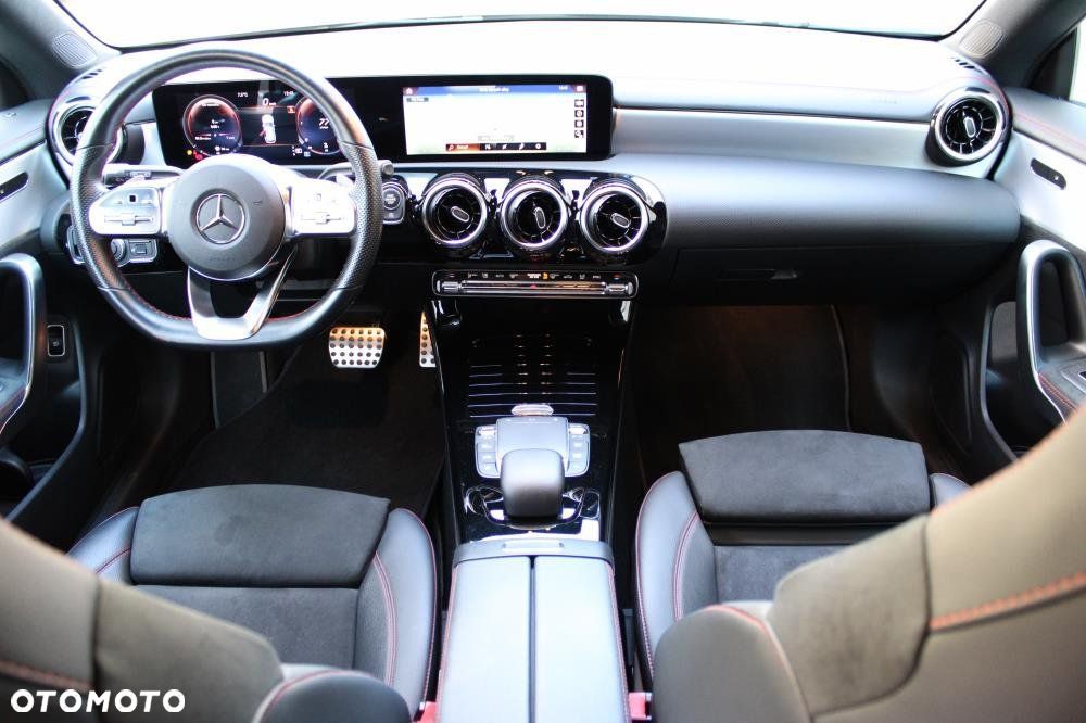 Mercedes-Benz CLA - 9