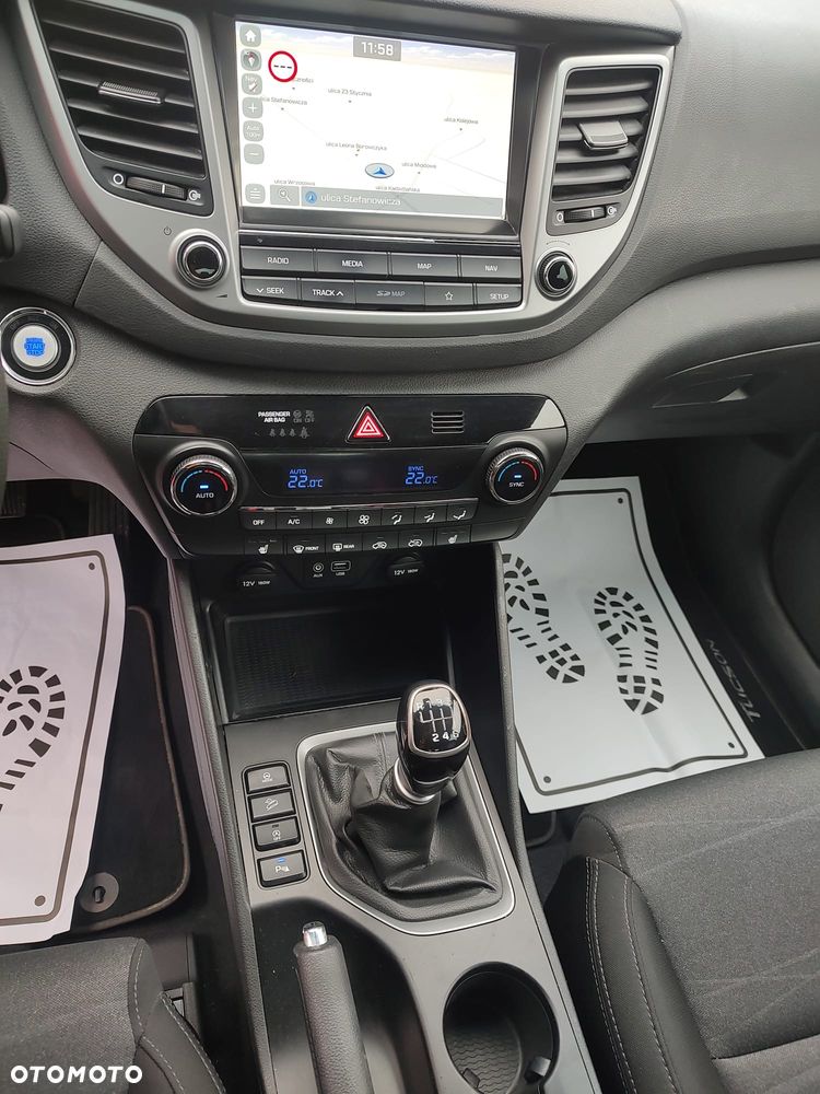 Hyundai Tucson 2.0 CRDI BlueDrive Style 2WD - 14