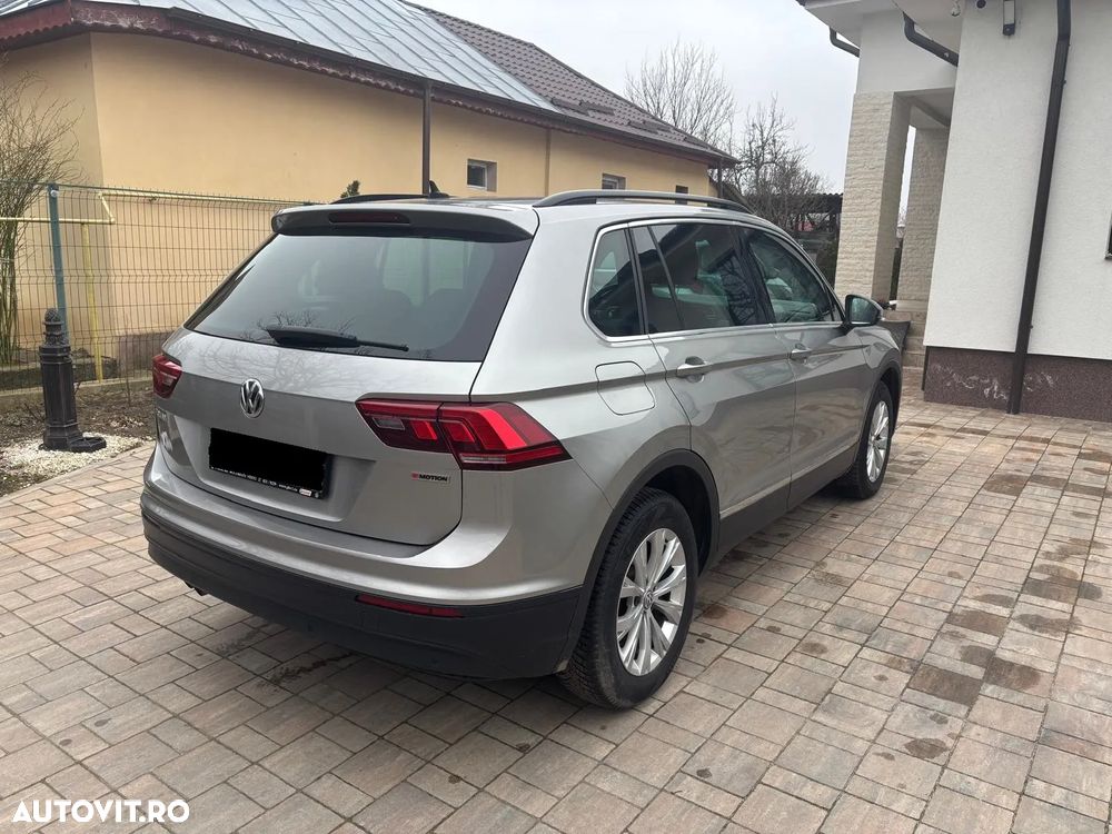 Volkswagen Tiguan - 5