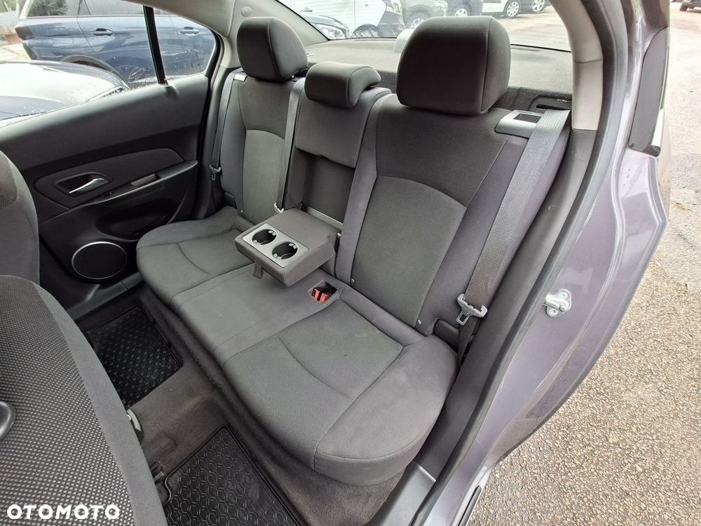 Chevrolet Cruze 1.6 - 25