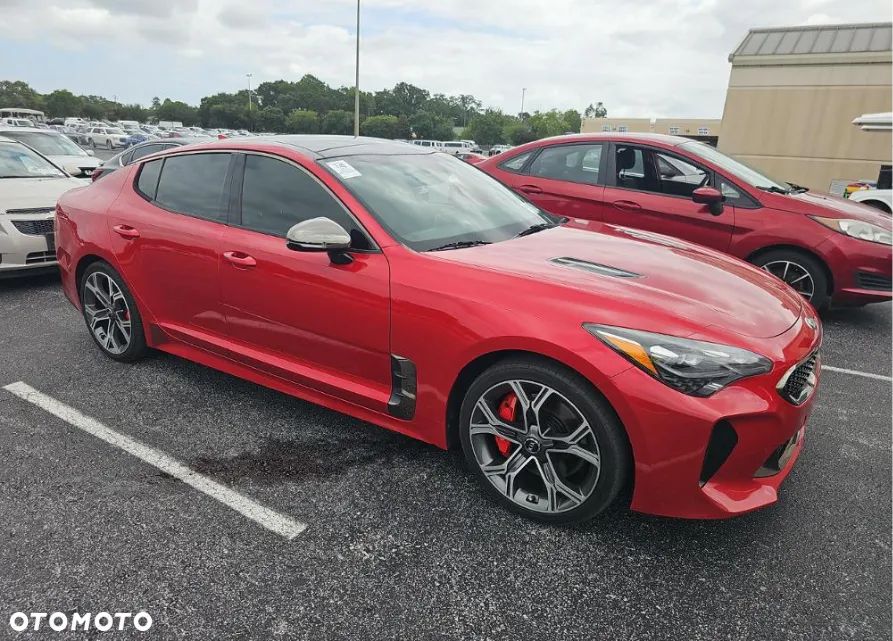 Kia Stinger - 3