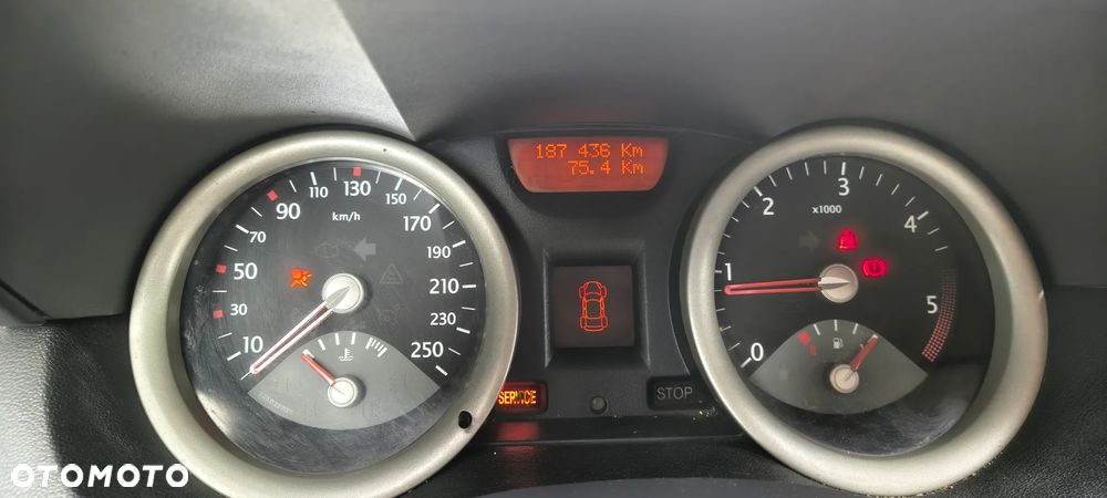 Renault Megane 1.9 dCi Emotion - 8