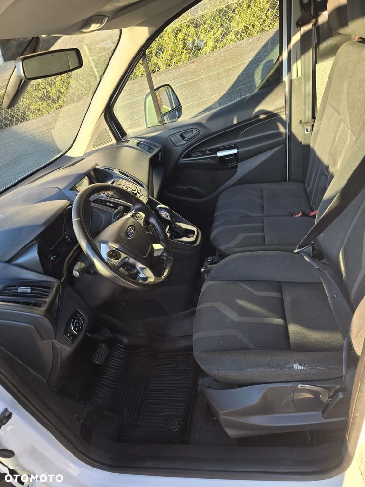 Ford Transit Connect - 11