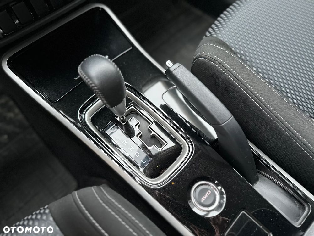 Mitsubishi Outlander 2.0 Intense Comfort 4WD CVT - 15