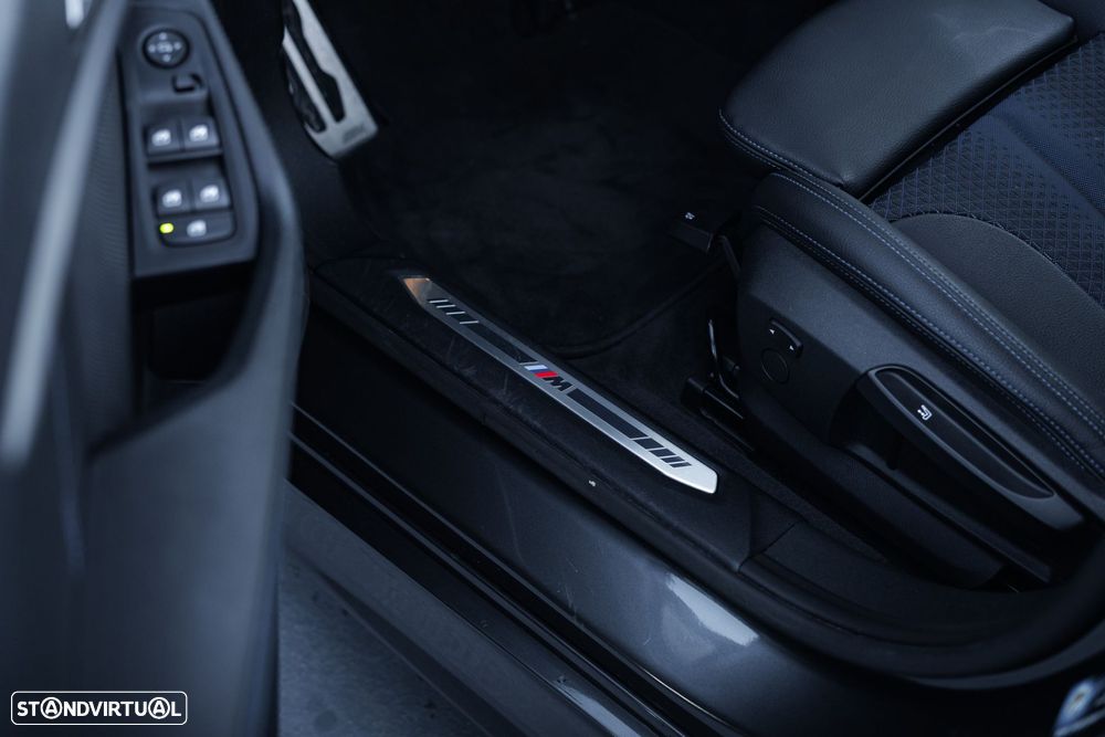 BMW 116 d Pack Desportivo M - 53