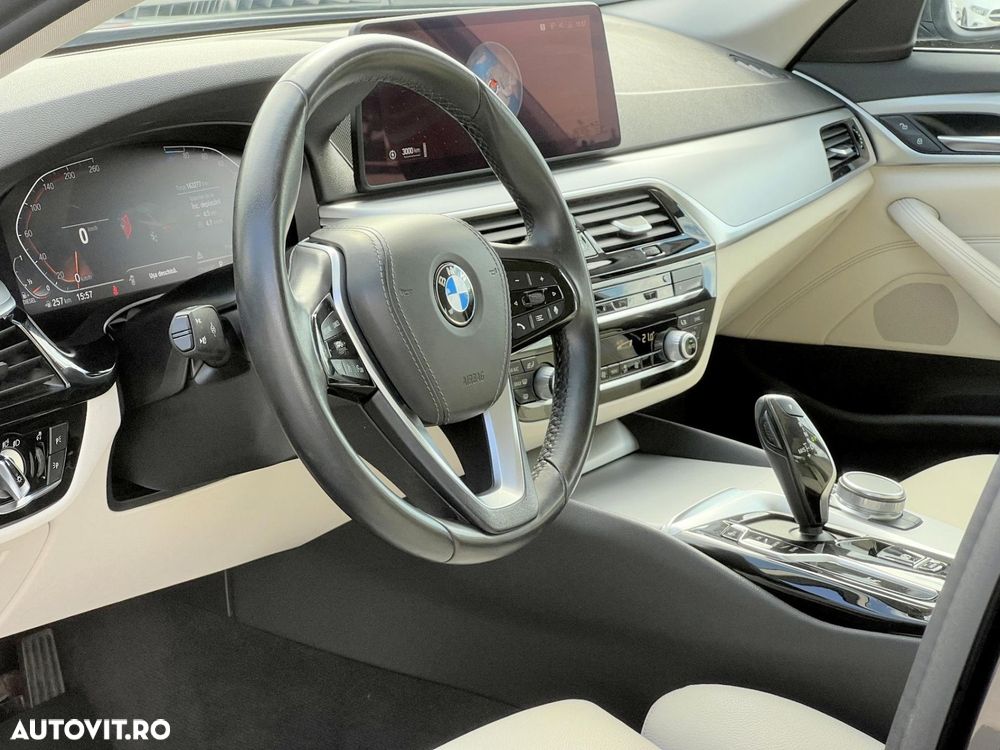 BMW Seria 5 520d xDrive AT MHEV - 13