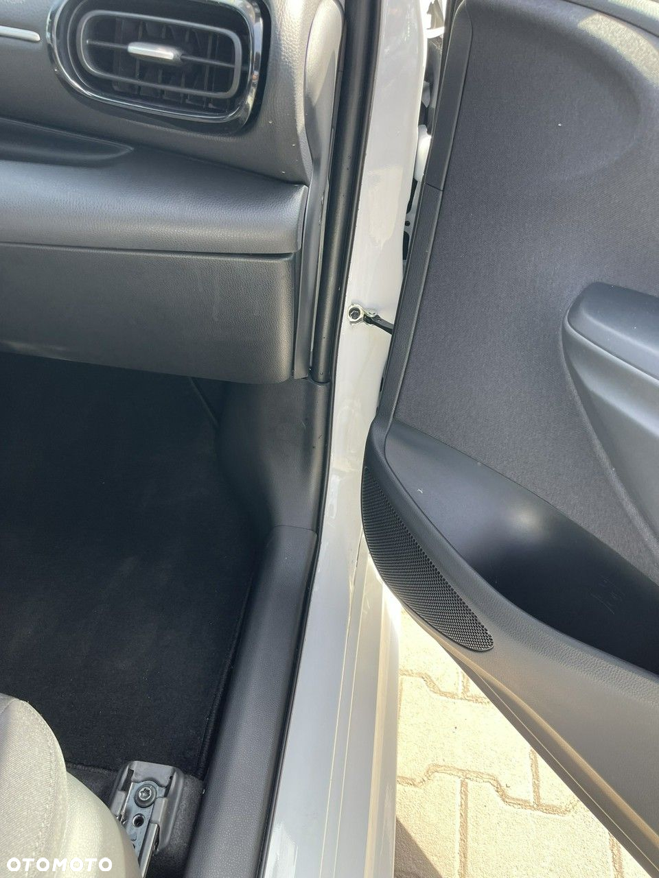 Toyota Yaris Hybrid 1.5 Comfort - 6