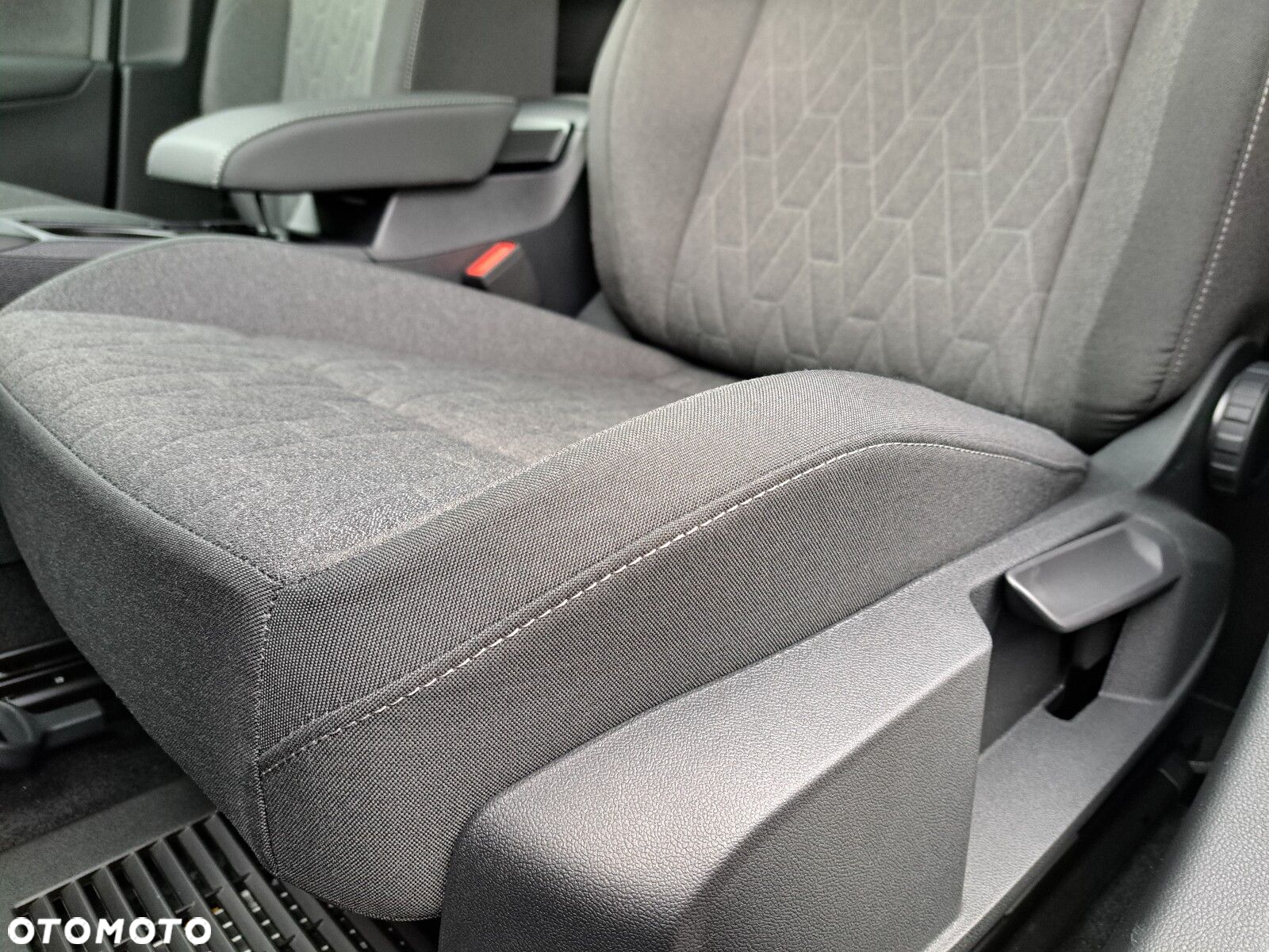 Volkswagen Golf VIII 1.5 eTSI mHEV Life Plus DSG - 32