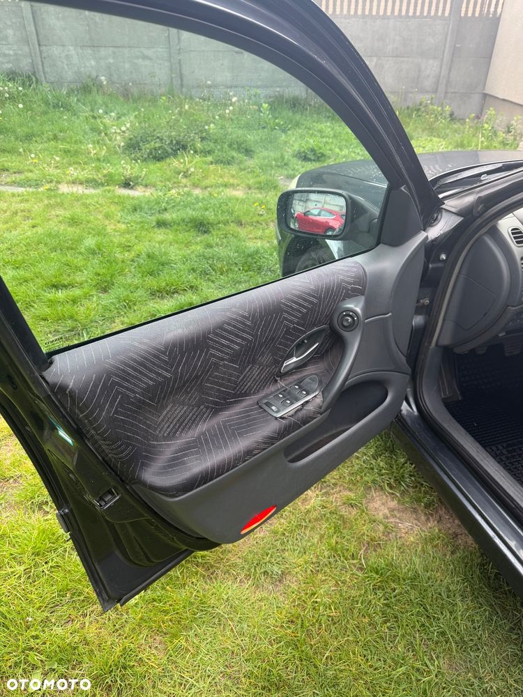 Renault Laguna 1.8 RXE - 13