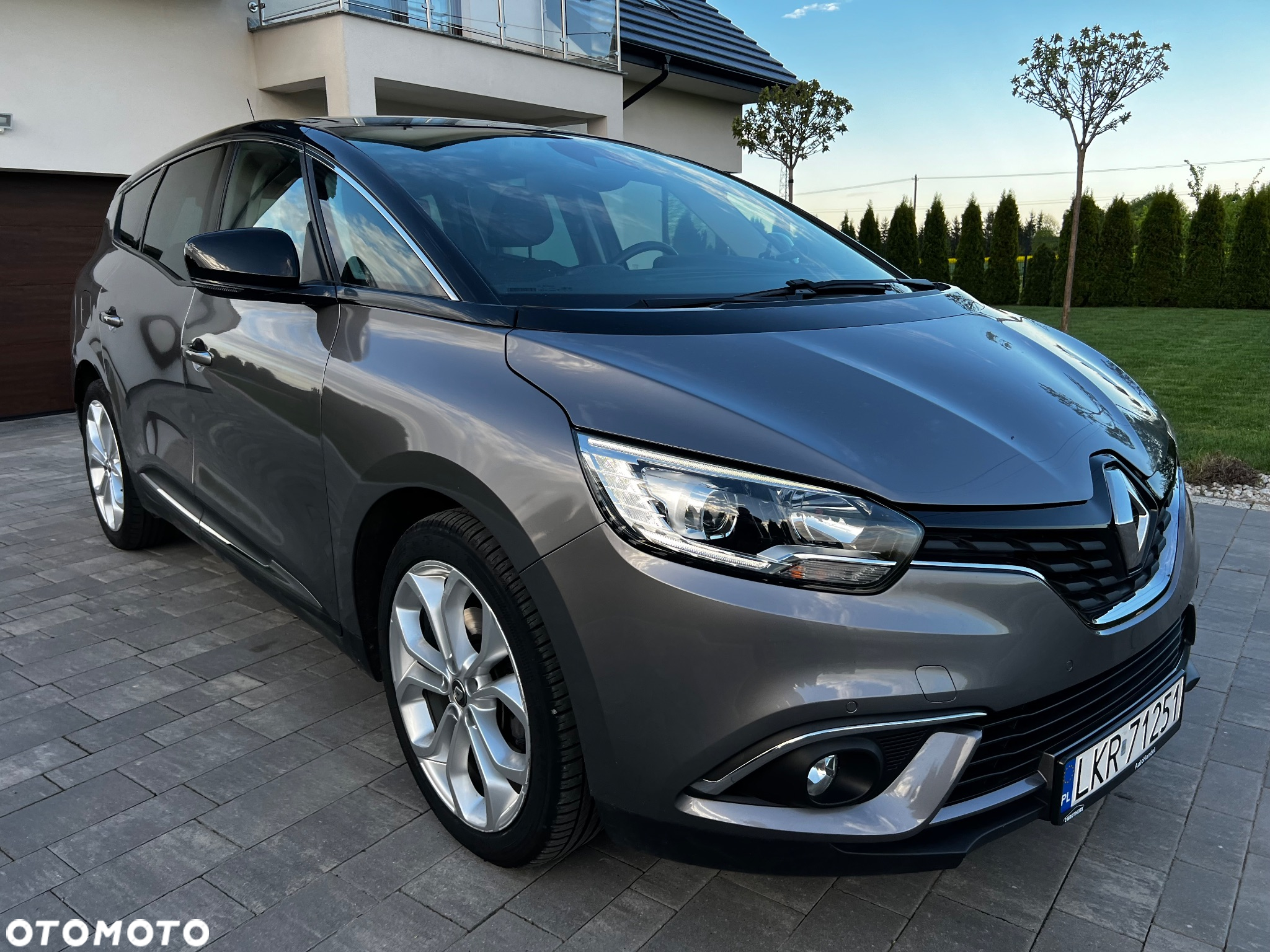 Renault Scenic - 8