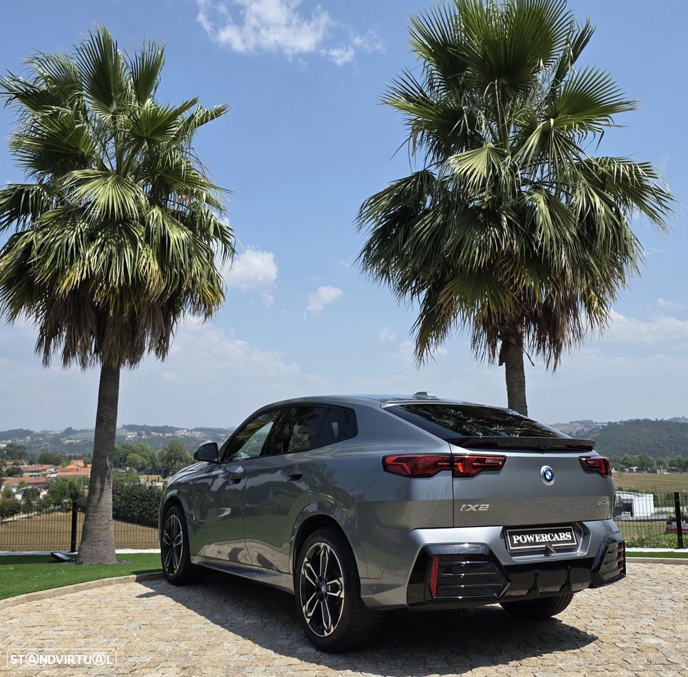 BMW iX2 eDrive20 Pack Desportivo M Pro - 10