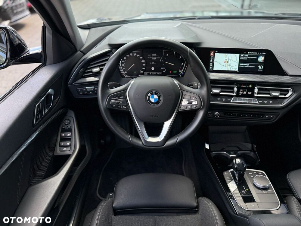 BMW Seria 1 - 25