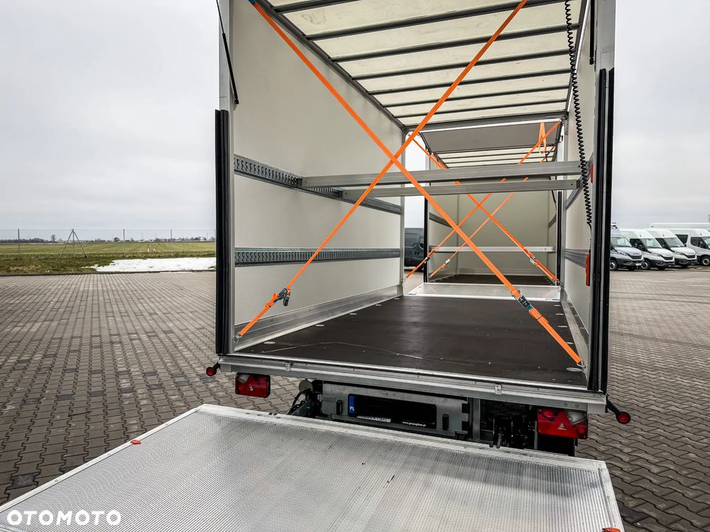 Iveco DAILY 35S18HA8 3.0 Diesel 180KM AT8ZF GSC ZABUDOWY / HIT 2026! - 28