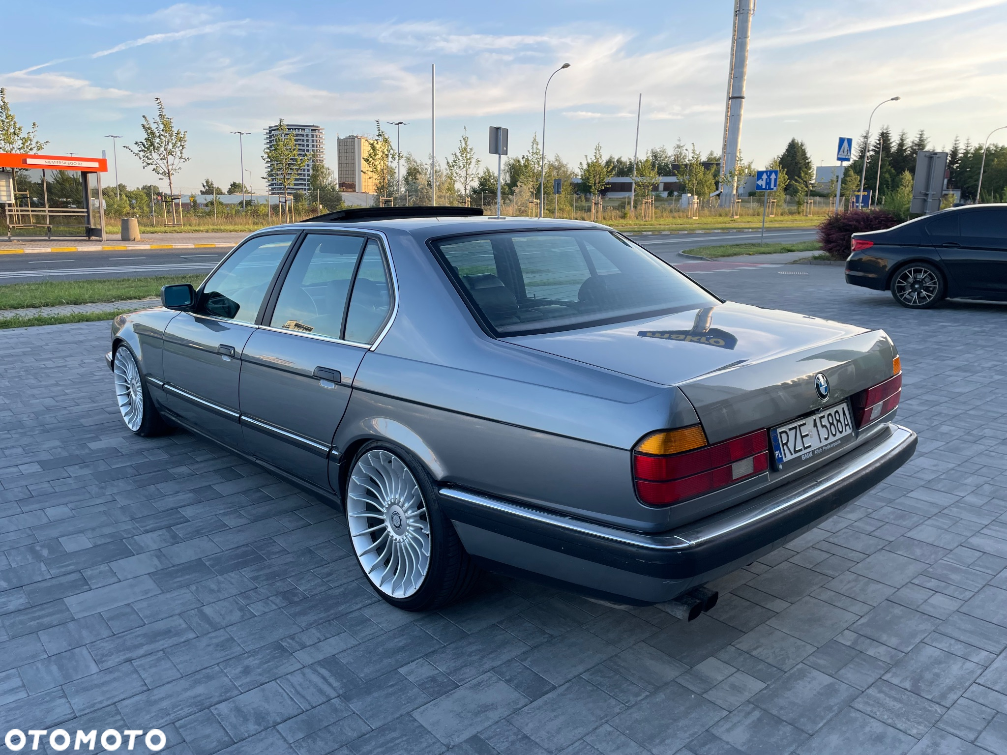 BMW Seria 7 - 26