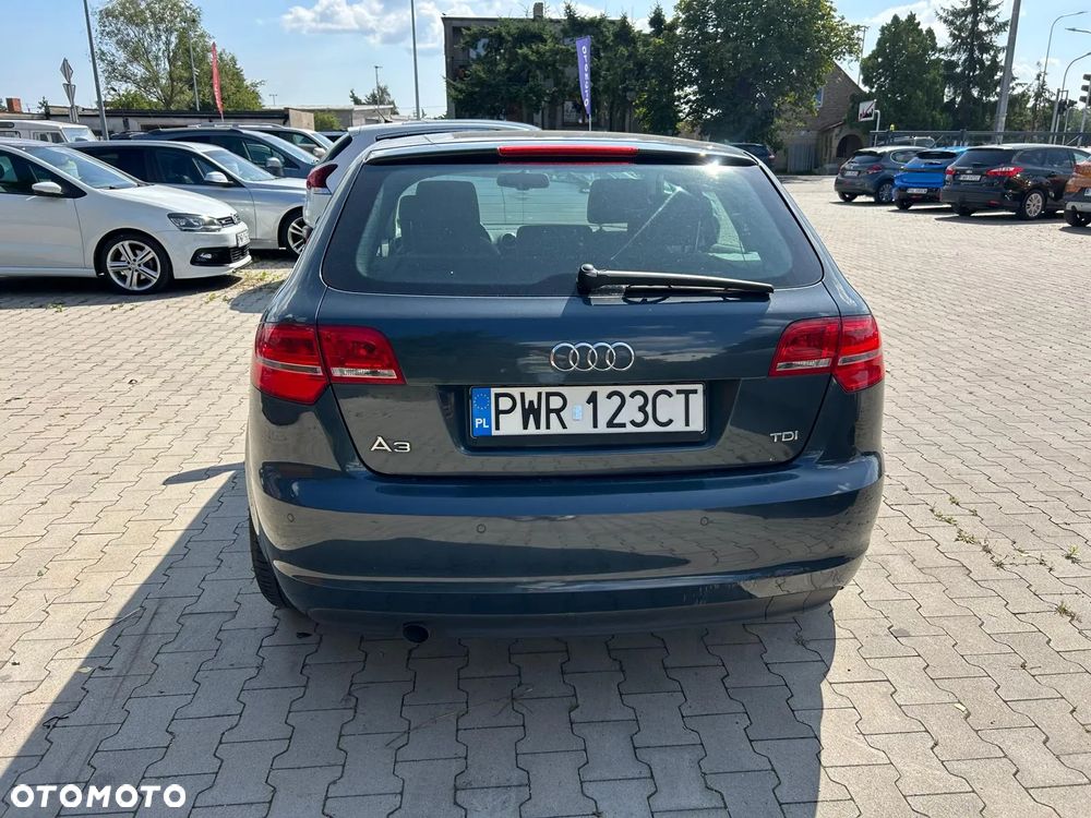 Audi A3 1.6 TDI DPF Attraction - 8