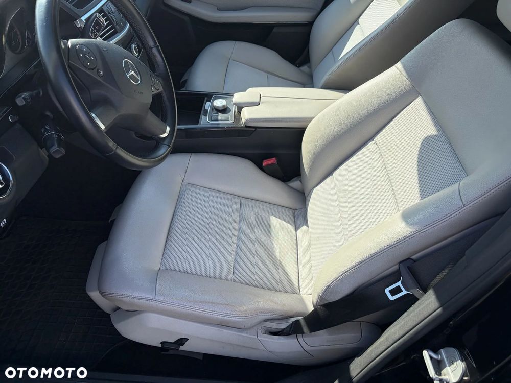 Mercedes-Benz Klasa E 350 CDI DPF 4Matic BlueEFFICIENCY 7G-TRONIC Avantgarde - 4