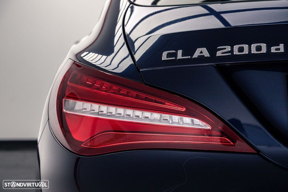 Mercedes-Benz CLA 200 d Shooting Brake AMG Line Aut. - 9