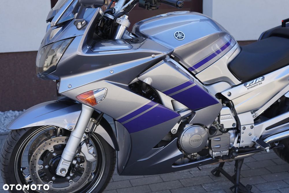 Yamaha FJR - 32