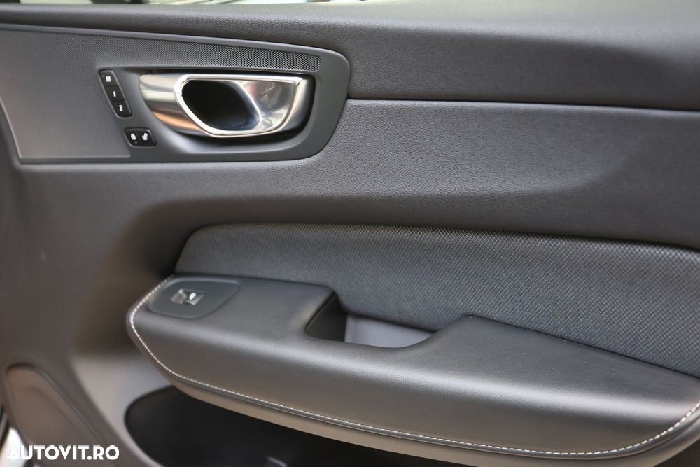Volvo XC 60 T6 AWD Recharge Geartronic RDesign - 20