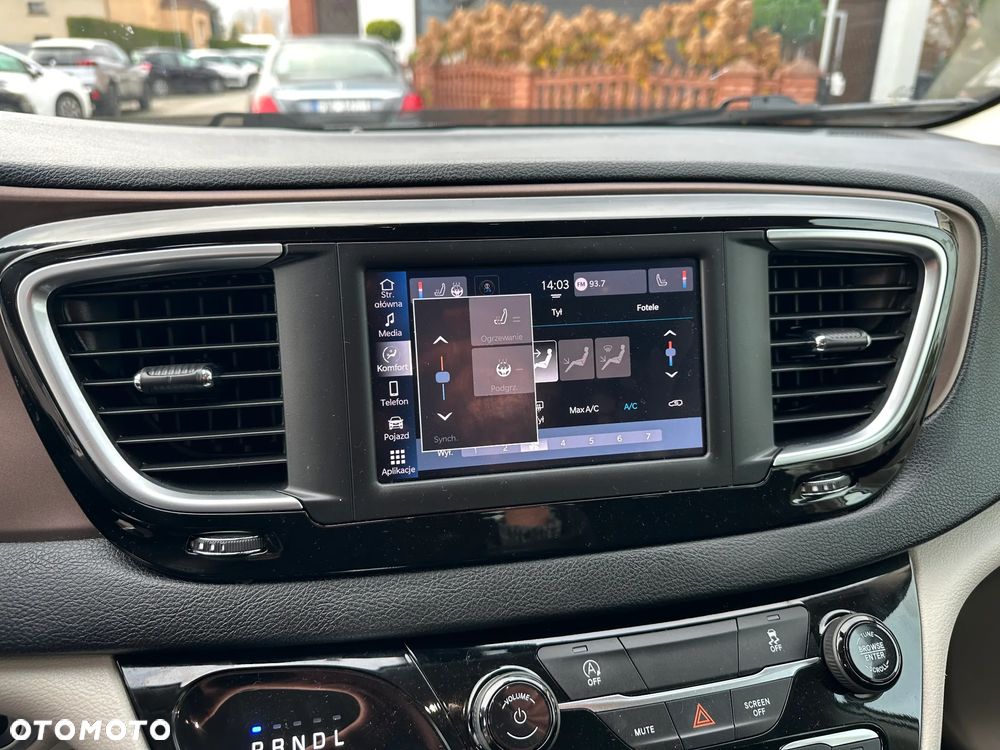 Chrysler Pacifica - 14