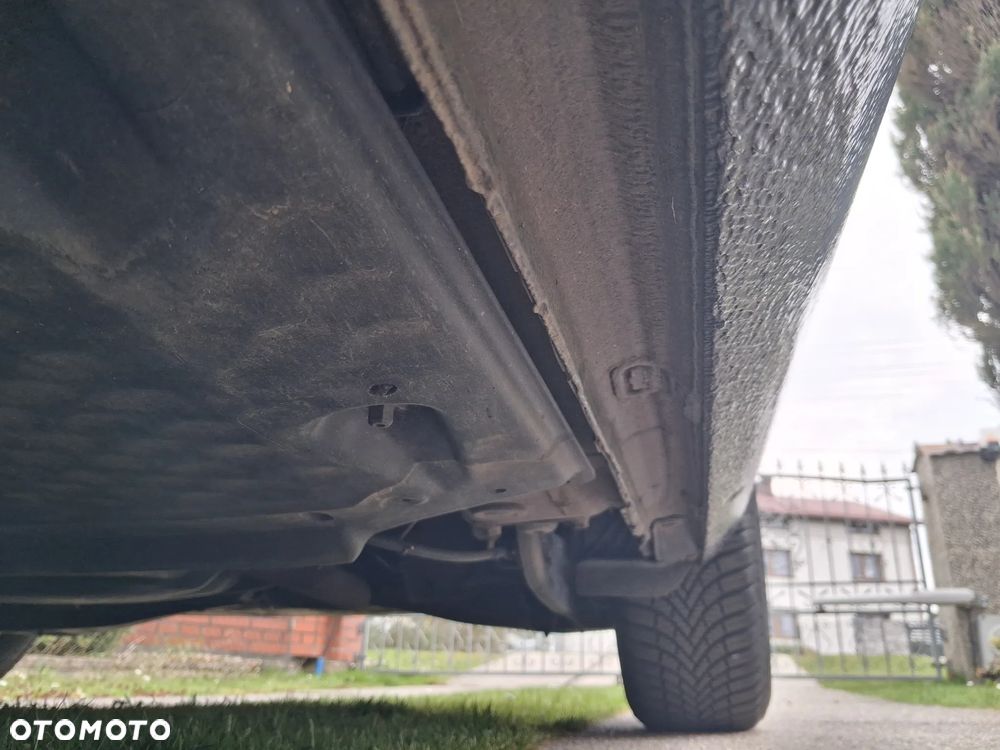 Volkswagen Golf 1.6 United - 33