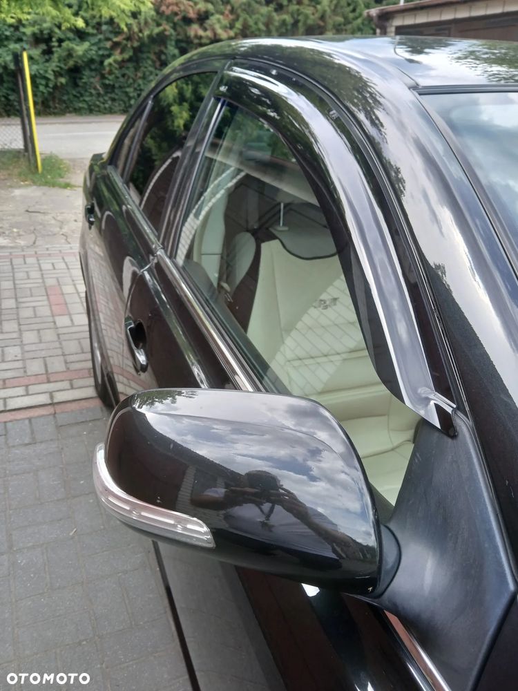Toyota Avensis 1.8 VVT-i Sol - 20