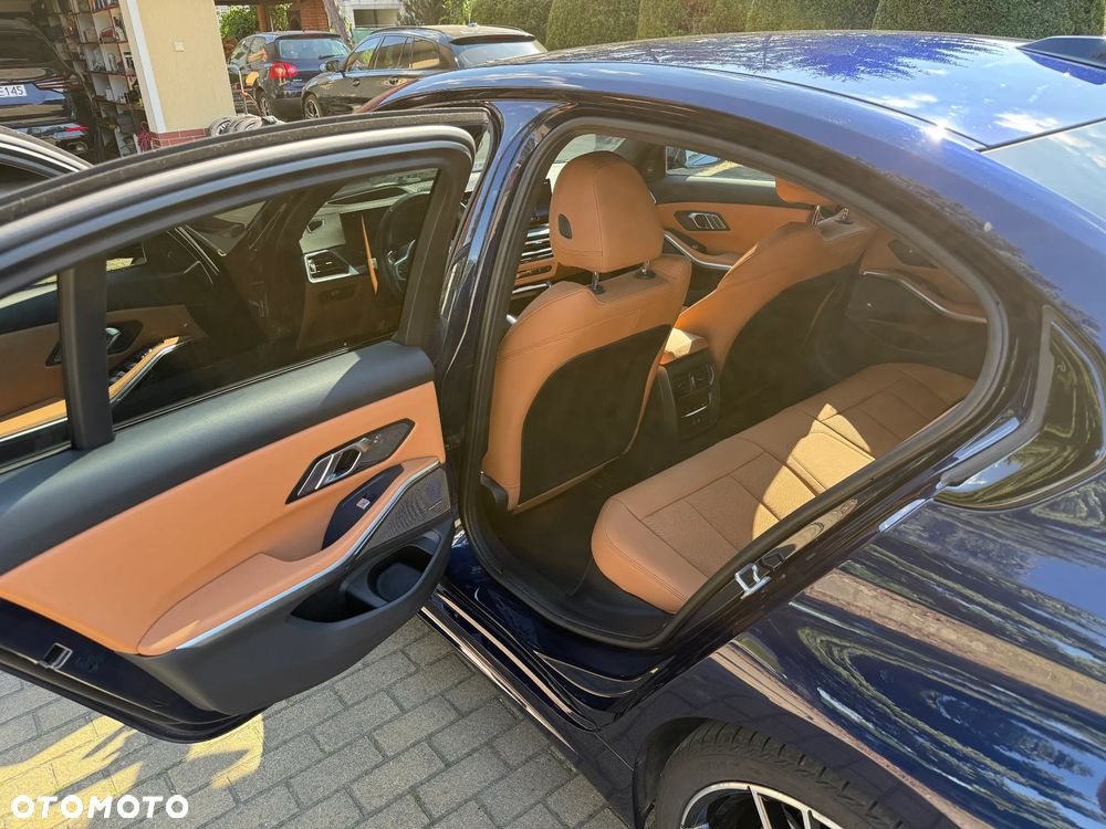 BMW Seria 3 320d xDrive M Sport sport - 17