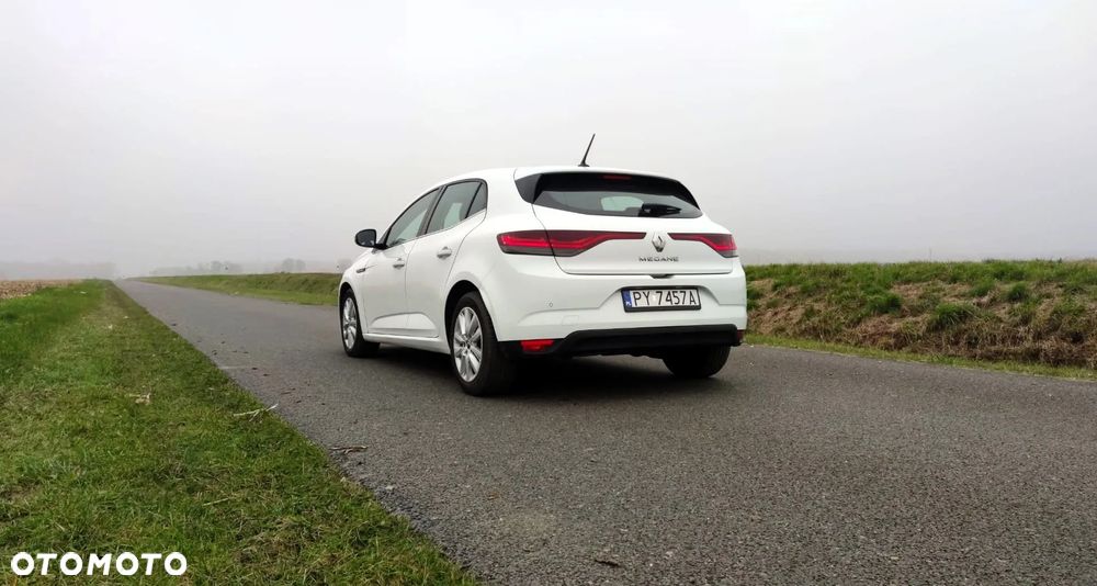 Renault Megane 1.5 Blue dCi Intens - 9