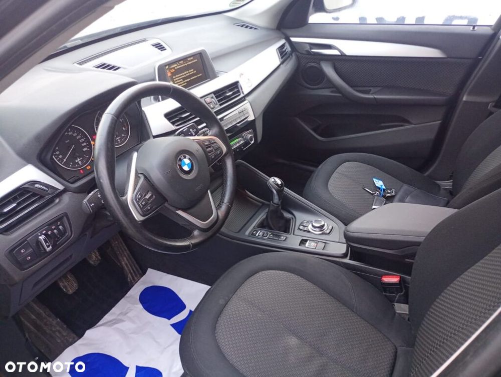 BMW X1 xDrive18d - 9