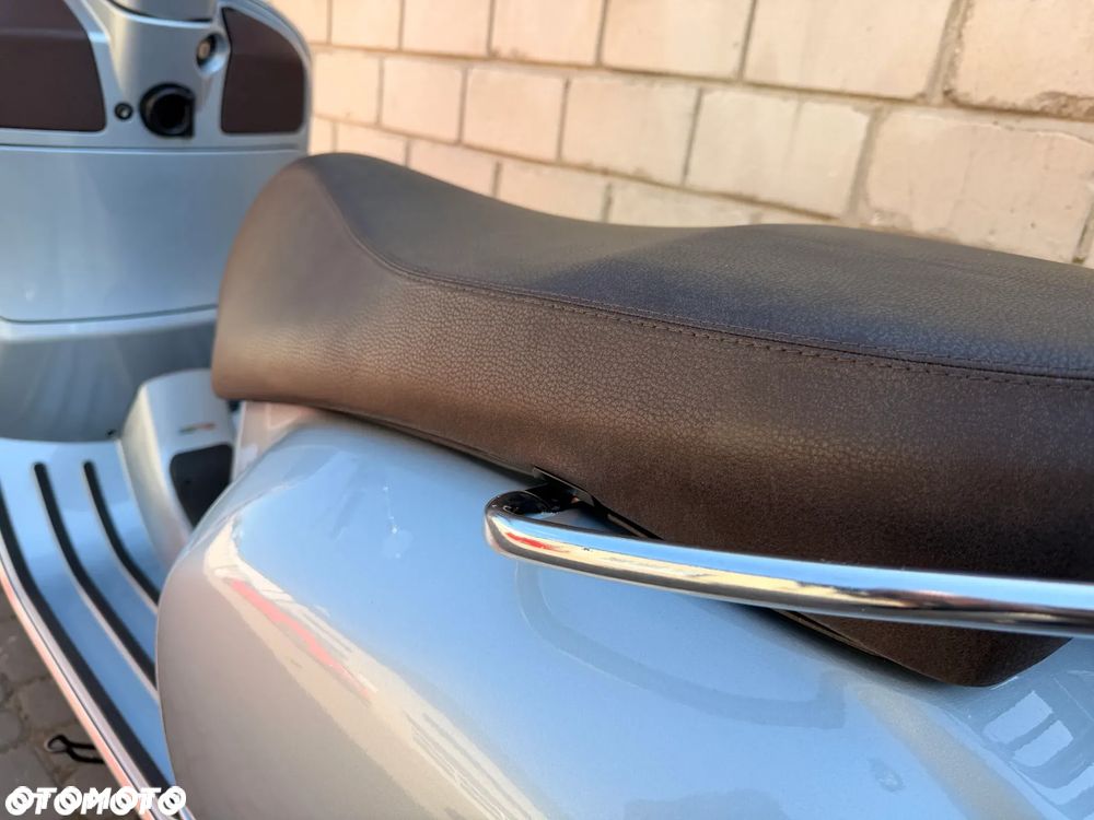 Vespa GTS - 17