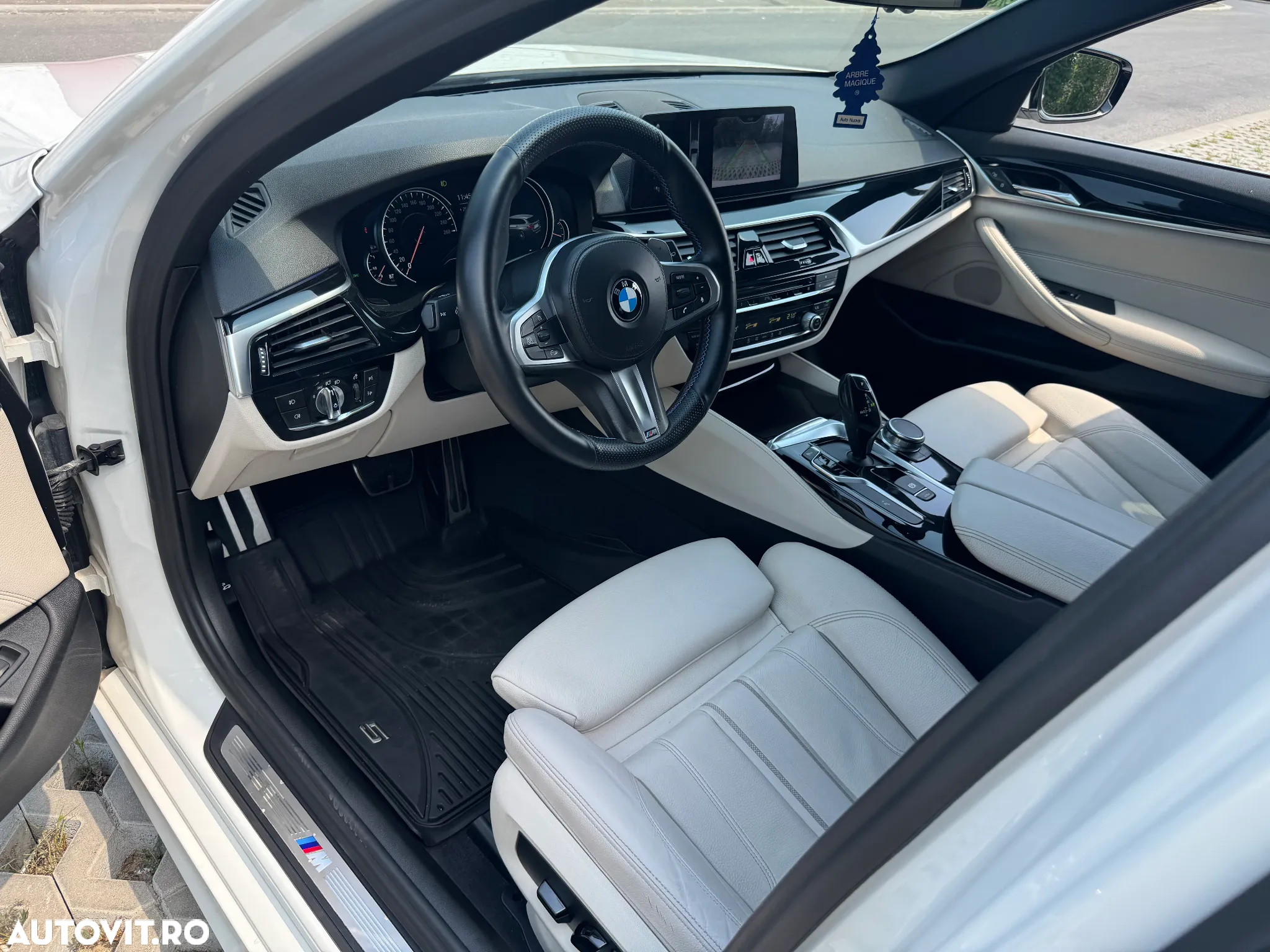 BMW Seria 5 520d Touring Aut. M Sport Edition - 7